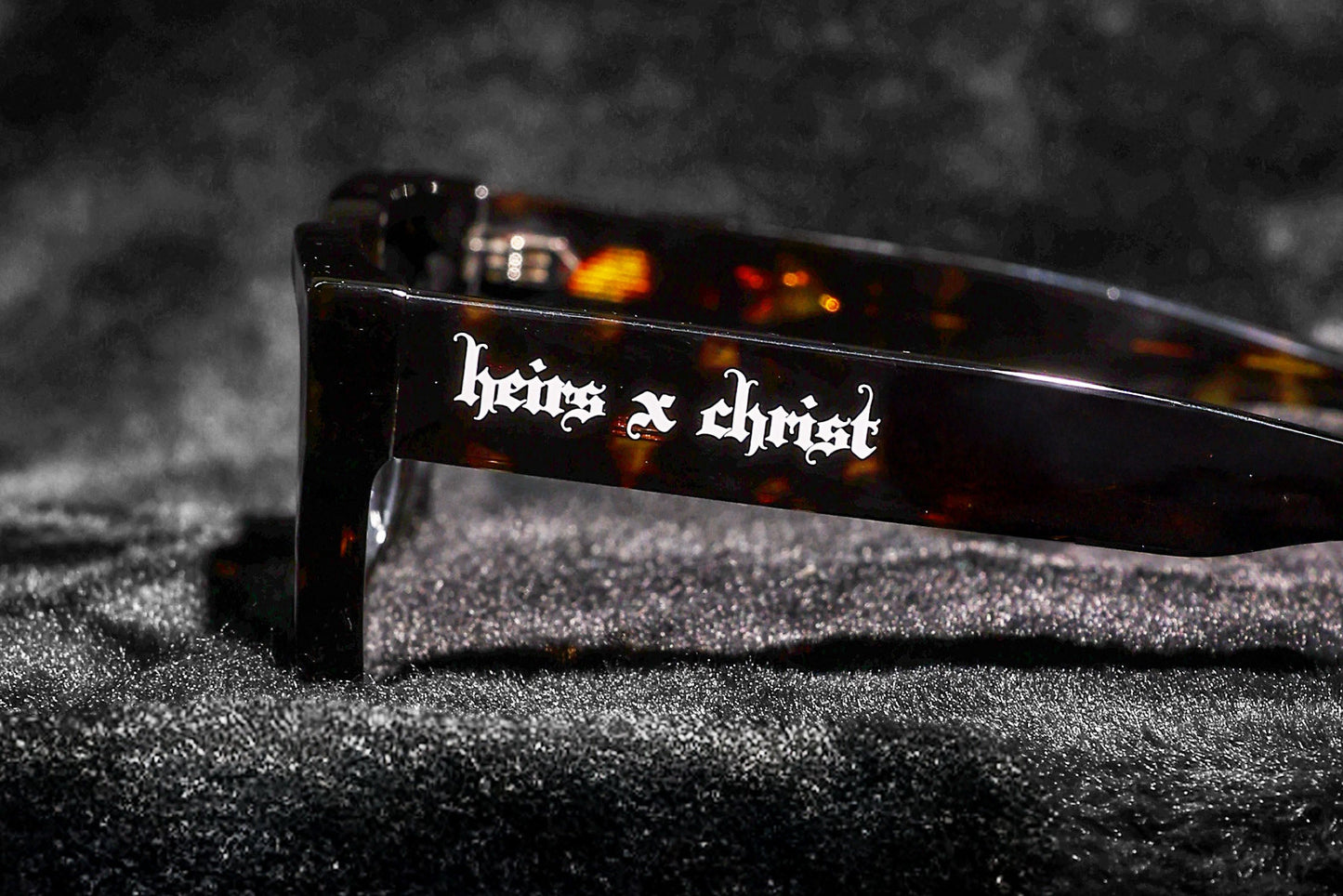 'HC' Tortoise Frame Sunglasses