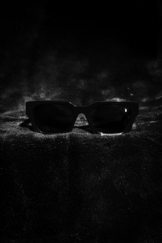 'HC' Black Frame Sunglasses